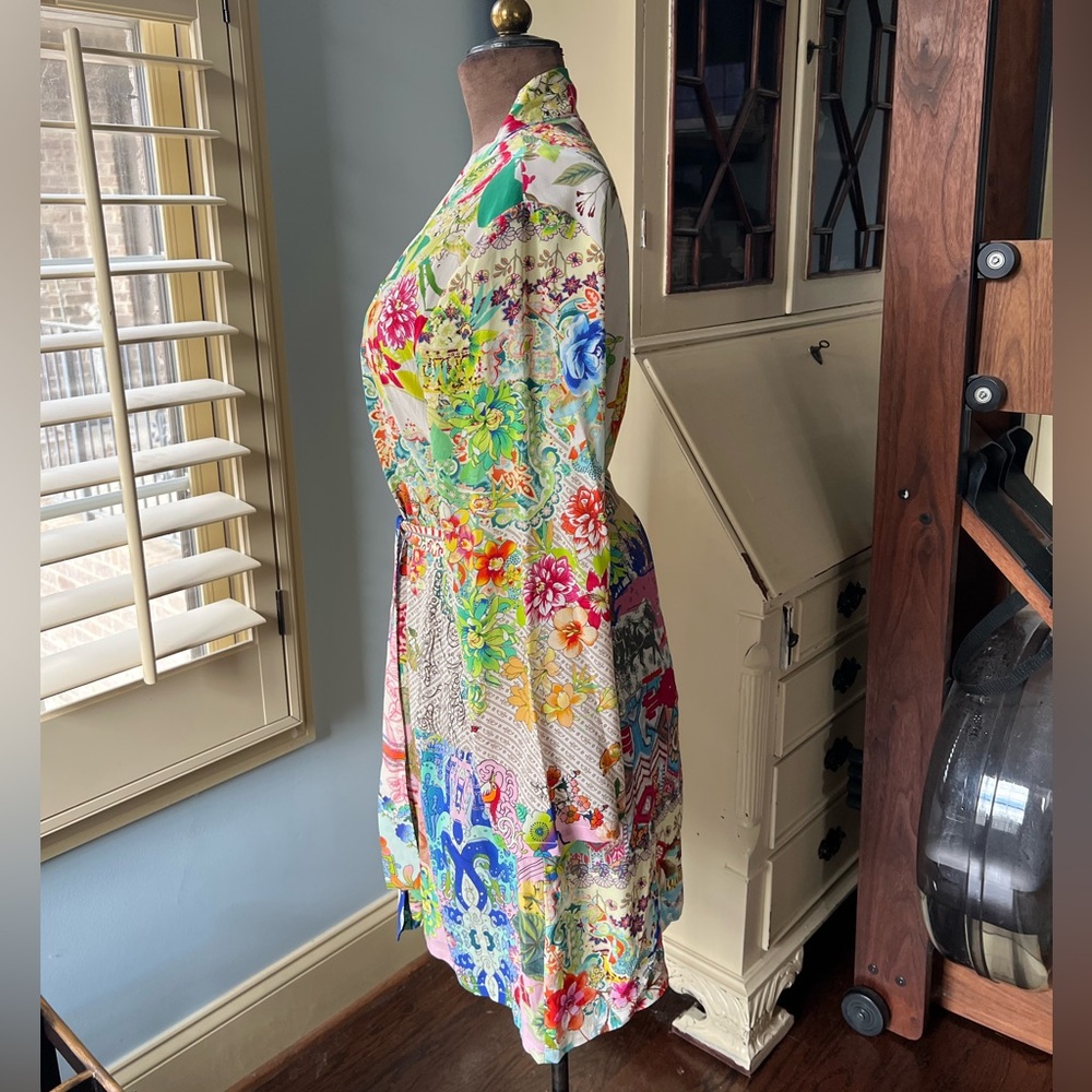 Johnny Was Colorful 100% Silk Floral Short Robe - Picture 4 of 13